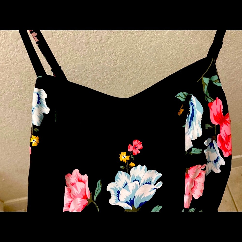 Old Navy Cami Dress - Picture 4 of 7